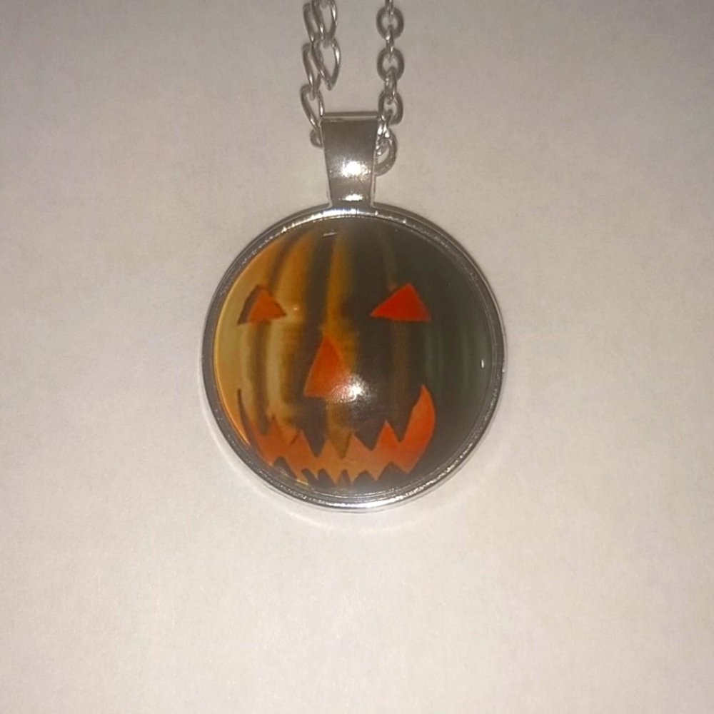 PUMPKIN SPICE NECKLACE - Jack O Lantern Halloween jewelry pendant charm